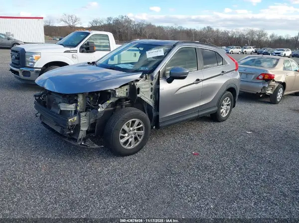 JA4AT3AA7KZ016273 2019 MITSUBISHI ECLIPSE CROSS - Image 2