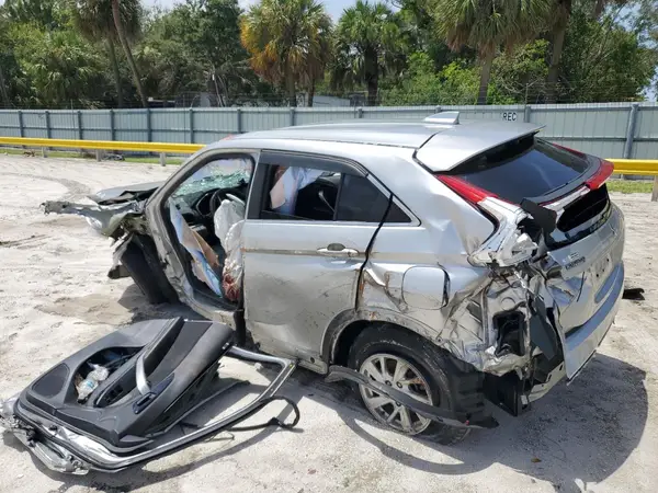 JA4AT3AA7KZ029248 2019 MITSUBISHI ECLIPSE CROSS - Image 2