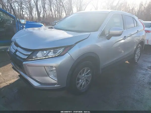 JA4AT3AA7KZ031940 2019 MITSUBISHI ECLIPSE CROSS - Image 2