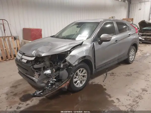 JA4AT3AA7KZ038533 2019 MITSUBISHI ECLIPSE CROSS - Image 2