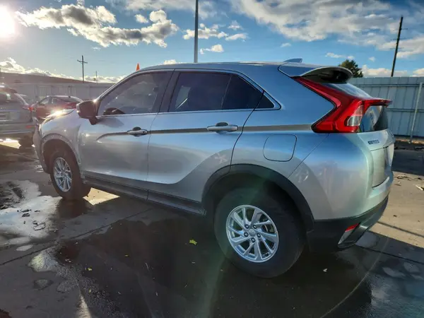 JA4AT3AA7KZ039455 2019 MITSUBISHI ECLIPSE CROSS - Image 2