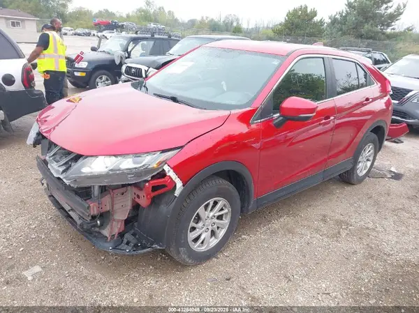 JA4AT3AA7KZ050777 2019 MITSUBISHI ECLIPSE CROSS - Image 2