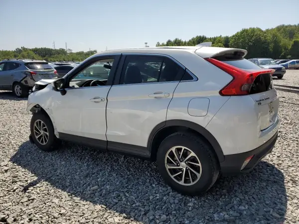 JA4AT3AA7LZ001015 2020 MITSUBISHI ECLIPSE CROSS - Image 2