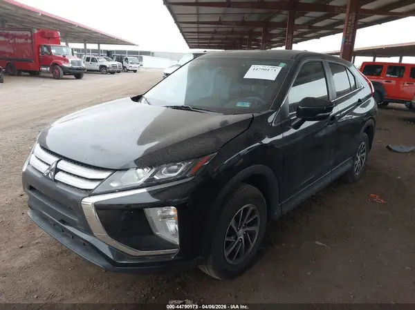 JA4AT3AA7LZ006022 2020 MITSUBISHI ECLIPSE CROSS - Image 2