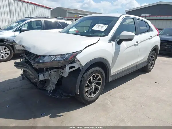 JA4AT3AA7LZ012841 2020 MITSUBISHI ECLIPSE CROSS - Image 2