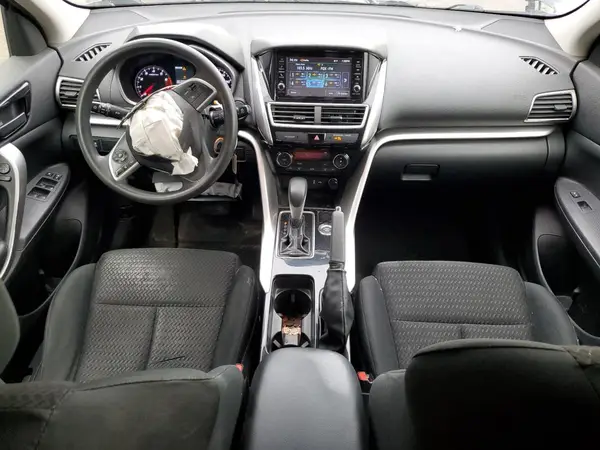 JA4AT3AA8JZ044114 2018 MITSUBISHI ECLIPSE CROSS - Image 8
