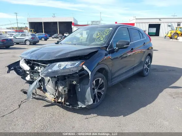 JA4AT3AA8JZ616699 2018 MITSUBISHI ECLIPSE CROSS - Image 2