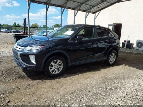 JA4AT3AA8KZ029467 2019 MITSUBISHI ECLIPSE CROSS - Image 2