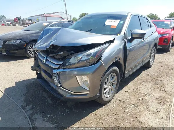 JA4AT3AA8KZ040615 2019 MITSUBISHI ECLIPSE CROSS - Image 2