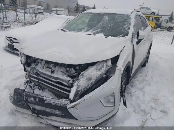 JA4AT3AA8KZ603081 2019 MITSUBISHI ECLIPSE CROSS - Image 2