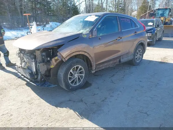 JA4AT3AA8LZ001301 2020 MITSUBISHI ECLIPSE CROSS - Image 2