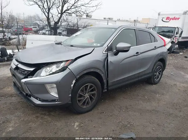 JA4AT3AA8LZ010869 2020 MITSUBISHI ECLIPSE CROSS - Image 2