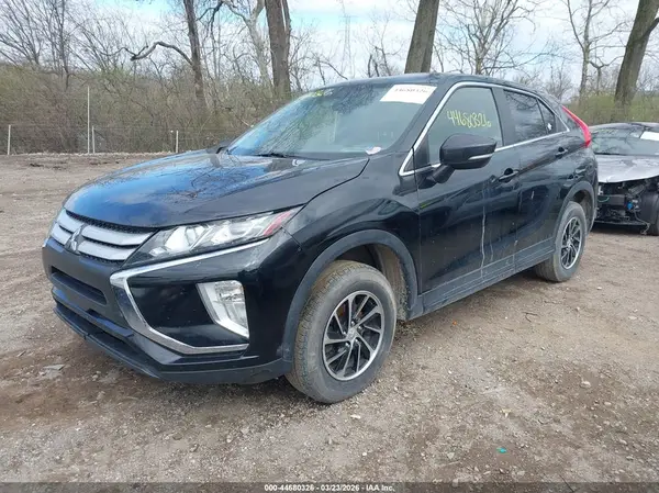 JA4AT3AA8LZ028515 2020 MITSUBISHI ECLIPSE CROSS - Image 2