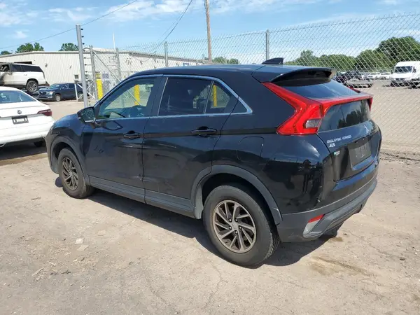 JA4AT3AA8LZ039112 2020 MITSUBISHI ECLIPSE CROSS - Image 2