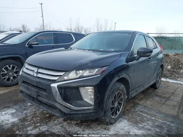 JA4AT3AA8LZ039711 2020 MITSUBISHI ECLIPSE CROSS - Image 2