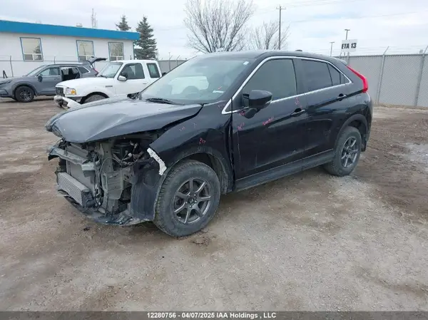 JA4AT3AA8LZ608265 2020 MITSUBISHI ECLIPSE CROSS - Image 2