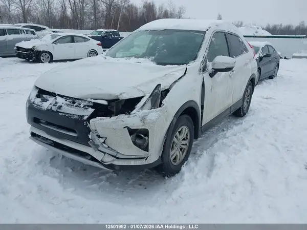 JA4AT3AA8LZ608928 2020 MITSUBISHI ECLIPSE CROSS - Image 2