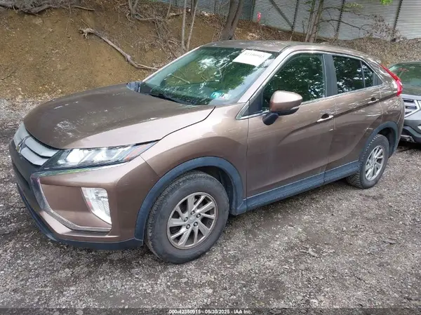 JA4AT3AA9JZ039973 2018 MITSUBISHI ECLIPSE CROSS - Image 2