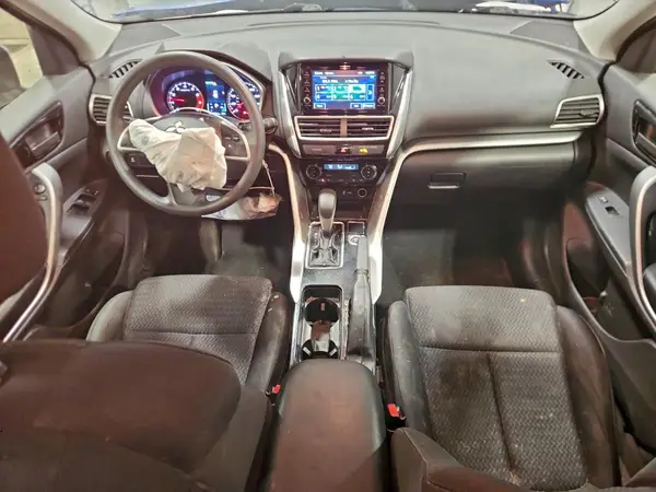 JA4AT3AA9JZ045885 2018 MITSUBISHI ECLIPSE CROSS - Image 8