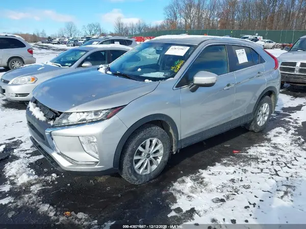 JA4AT3AA9KZ031924 2019 MITSUBISHI ECLIPSE CROSS - Image 2