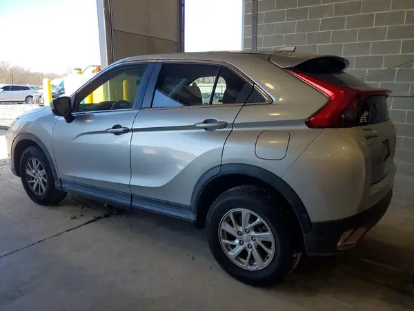 JA4AT3AA9KZ040395 2019 MITSUBISHI ECLIPSE CROSS - Image 2