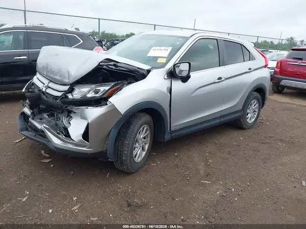 JA4AT3AA9KZ046343 2019 MITSUBISHI ECLIPSE CROSS - Image 2