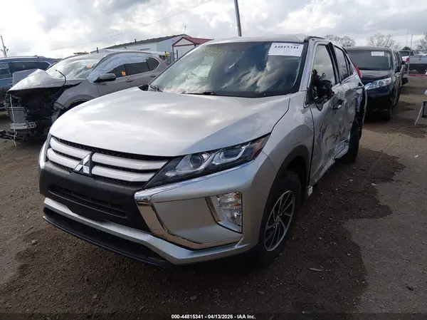 JA4AT3AA9LZ012968 2020 MITSUBISHI ECLIPSE CROSS - Image 2