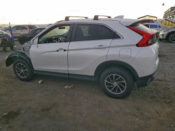JA4AT3AA9LZ024151 2020 MITSUBISHI ECLIPSE CROSS - Image 2