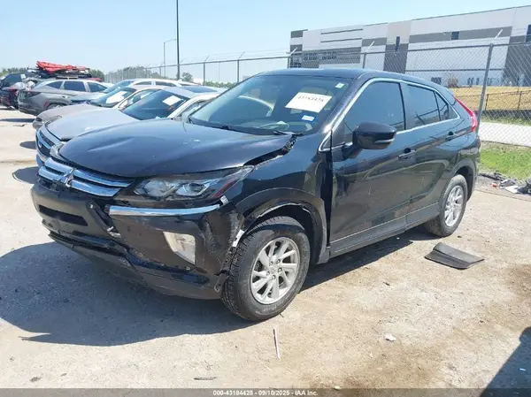 JA4AT3AAXKZ029552 2019 MITSUBISHI ECLIPSE CROSS - Image 2