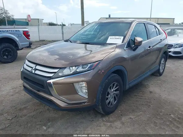 JA4AT3AAXKZ030698 2019 MITSUBISHI ECLIPSE CROSS - Image 2