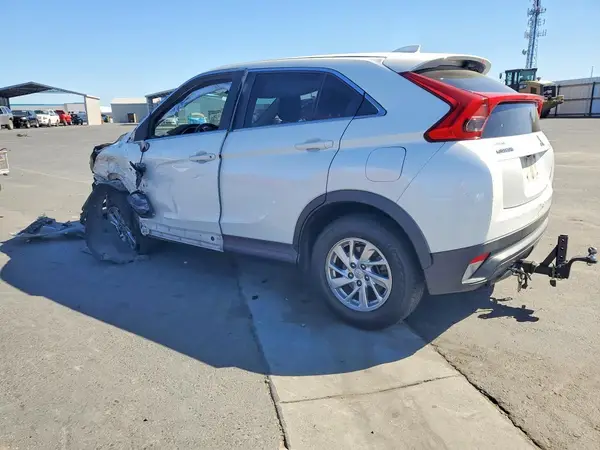 JA4AT3AAXKZ040583 2019 MITSUBISHI ECLIPSE CROSS - Image 2