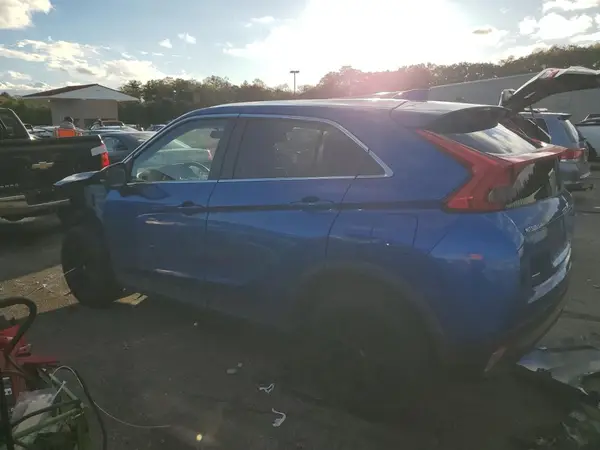JA4AT4AA0JZ043514 2018 MITSUBISHI ECLIPSE CROSS - Image 2