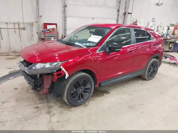 JA4AT4AA0JZ047739 2018 MITSUBISHI ECLIPSE CROSS - Image 2