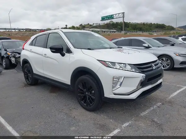 JA4AT4AA0JZ058949 2018 MITSUBISHI ECLIPSE CROSS - Image 1
