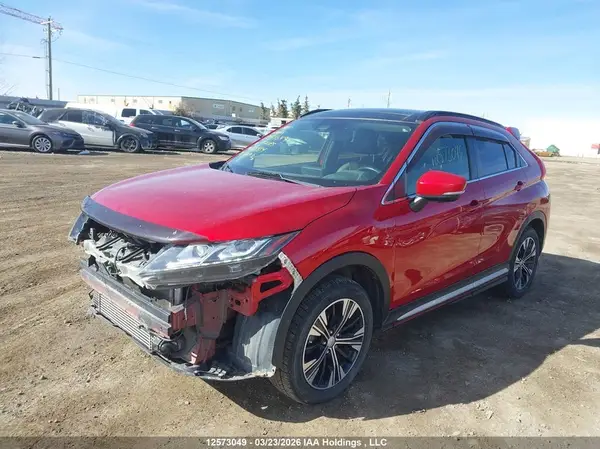 JA4AT4AA0JZ608814 2018 MITSUBISHI ECLIPSE CROSS - Image 2