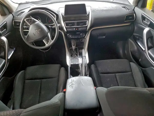 JA4AT4AA0KZ028805 2019 MITSUBISHI ECLIPSE CROSS - Image 8