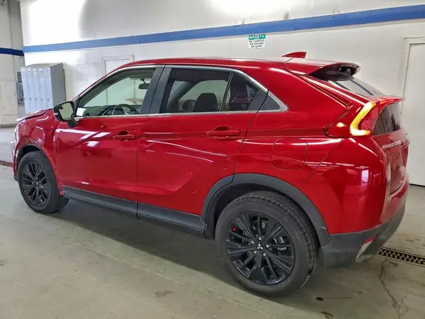 JA4AT4AA0LZ018325 2020 MITSUBISHI ECLIPSE CROSS - Image 2
