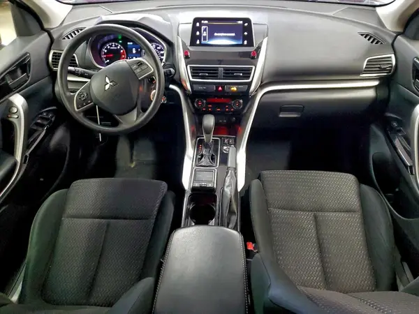 JA4AT4AA0LZ018325 2020 MITSUBISHI ECLIPSE CROSS - Image 8