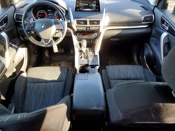 JA4AT4AA0LZ606354 2020 MITSUBISHI ECLIPSE CROSS - Image 8