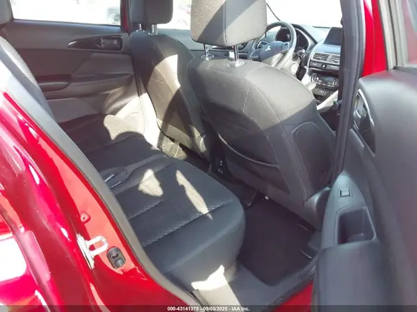 JA4AT4AA1JZ042601 2018 MITSUBISHI ECLIPSE CROSS - Image 8