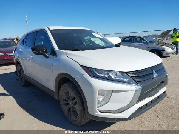 JA4AT4AA1JZ046079 2018 MITSUBISHI ECLIPSE CROSS - Image 1