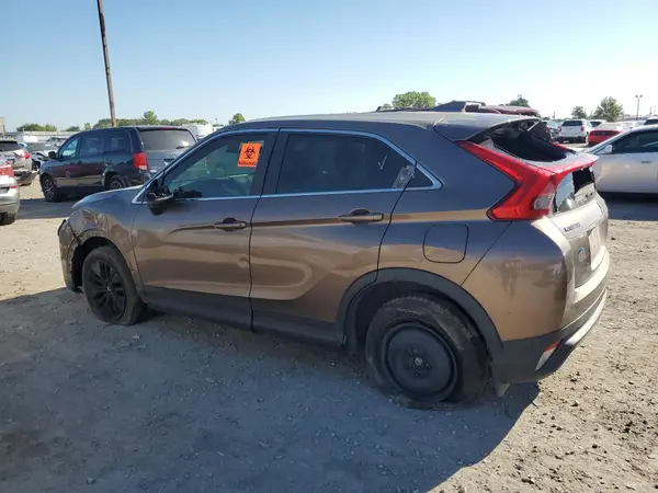 JA4AT4AA1JZ050763 2018 MITSUBISHI ECLIPSE CROSS - Image 2