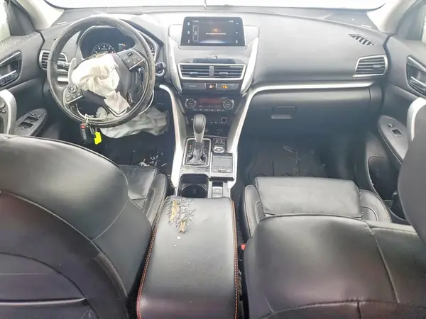 JA4AT4AA1JZ617568 2018 MITSUBISHI ECLIPSE CROSS - Image 8