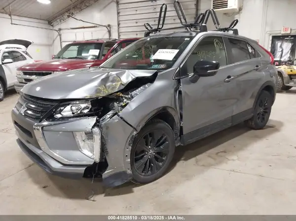 JA4AT4AA1KZ002066 2019 MITSUBISHI ECLIPSE CROSS - Image 2