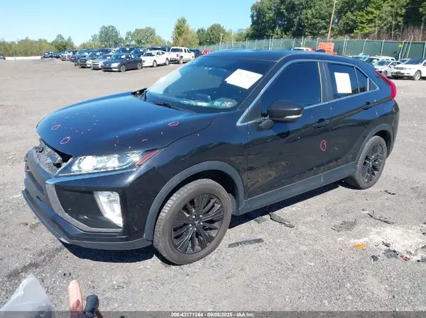 JA4AT4AA1KZ047735 2019 MITSUBISHI ECLIPSE CROSS - Image 2