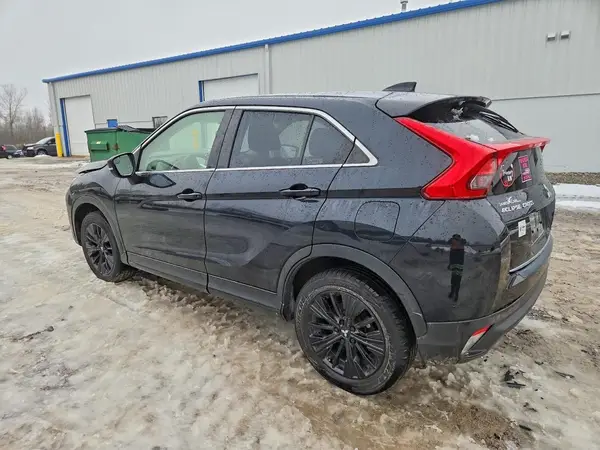JA4AT4AA1LZ002067 2020 MITSUBISHI ECLIPSE CROSS - Image 2