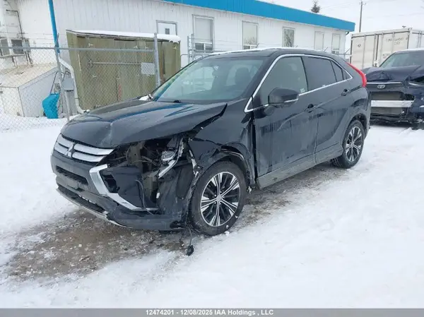 JA4AT4AA1LZ602023 2020 MITSUBISHI ECLIPSE CROSS - Image 2