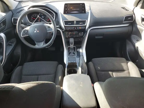 JA4AT4AA2JZ062811 2018 MITSUBISHI ECLIPSE CROSS - Image 8