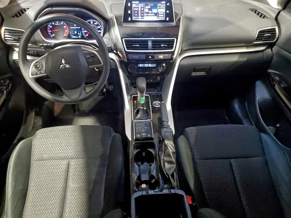 JA4AT4AA2JZ066020 2018 MITSUBISHI ECLIPSE CROSS - Image 8