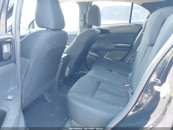 JA4AT4AA3JZ043250 2018 MITSUBISHI ECLIPSE CROSS - Image 8
